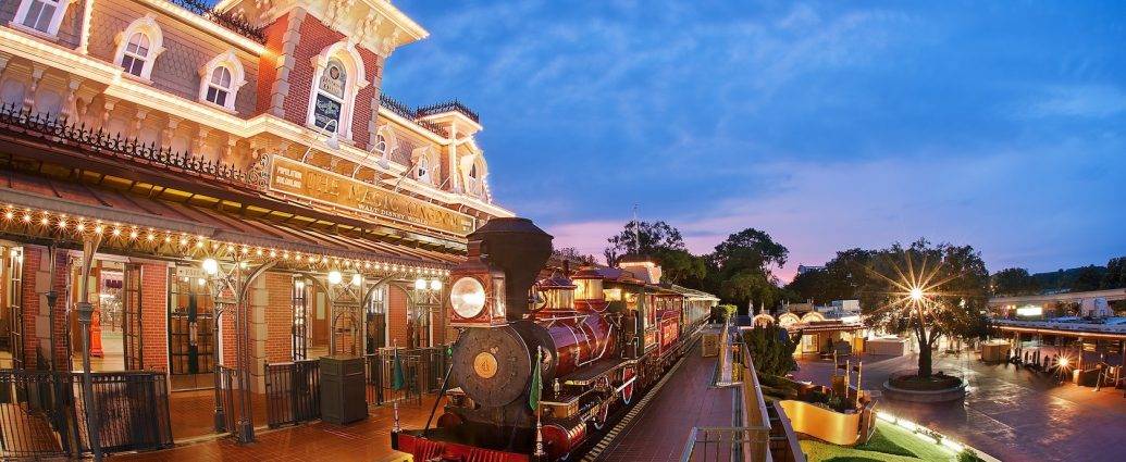 walt-disney-road-railroad