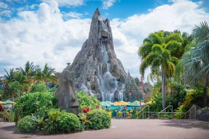 volcano-bay-cashless-universal-orlando